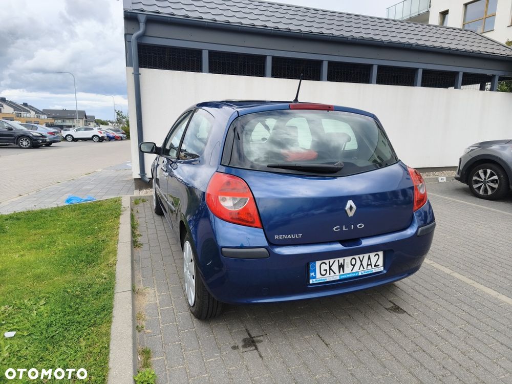 Renault Clio - 2