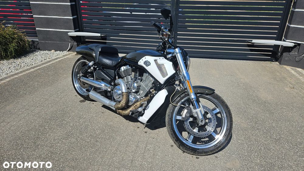 Harley-Davidson V-Rod Muscle - 21