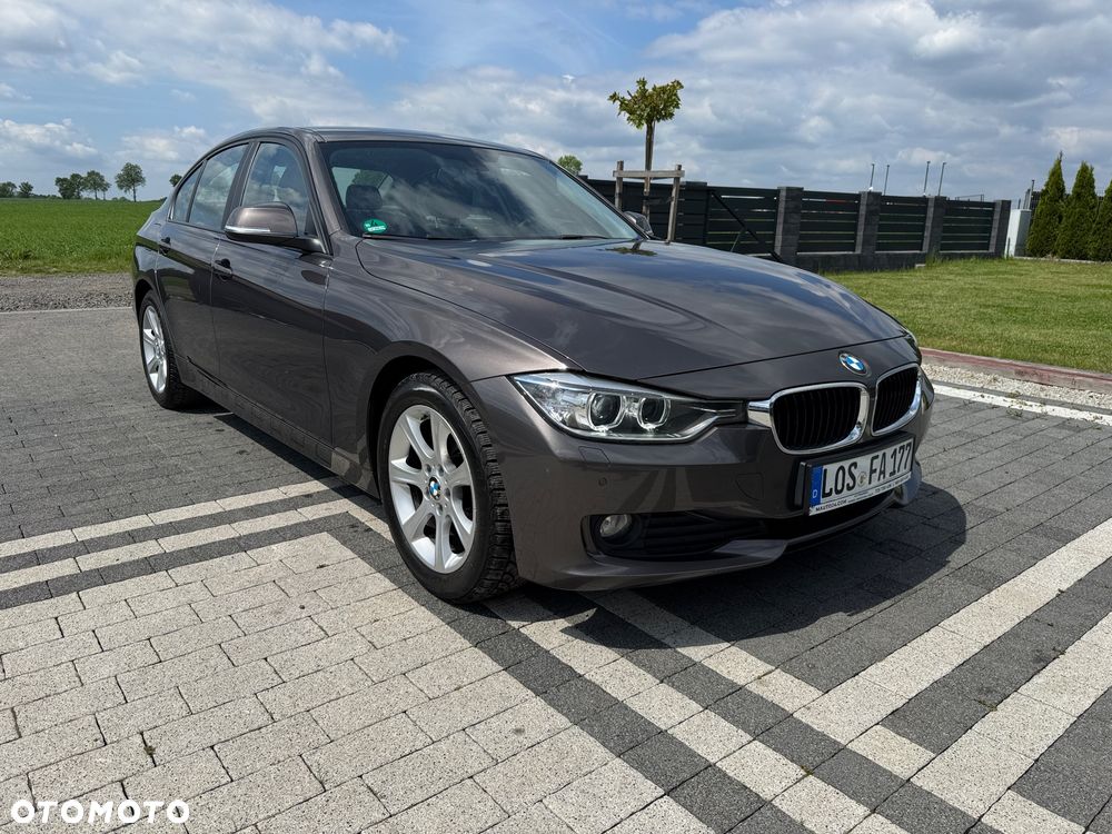 BMW Seria 3 318d Blue Performance Luxury Line - 1