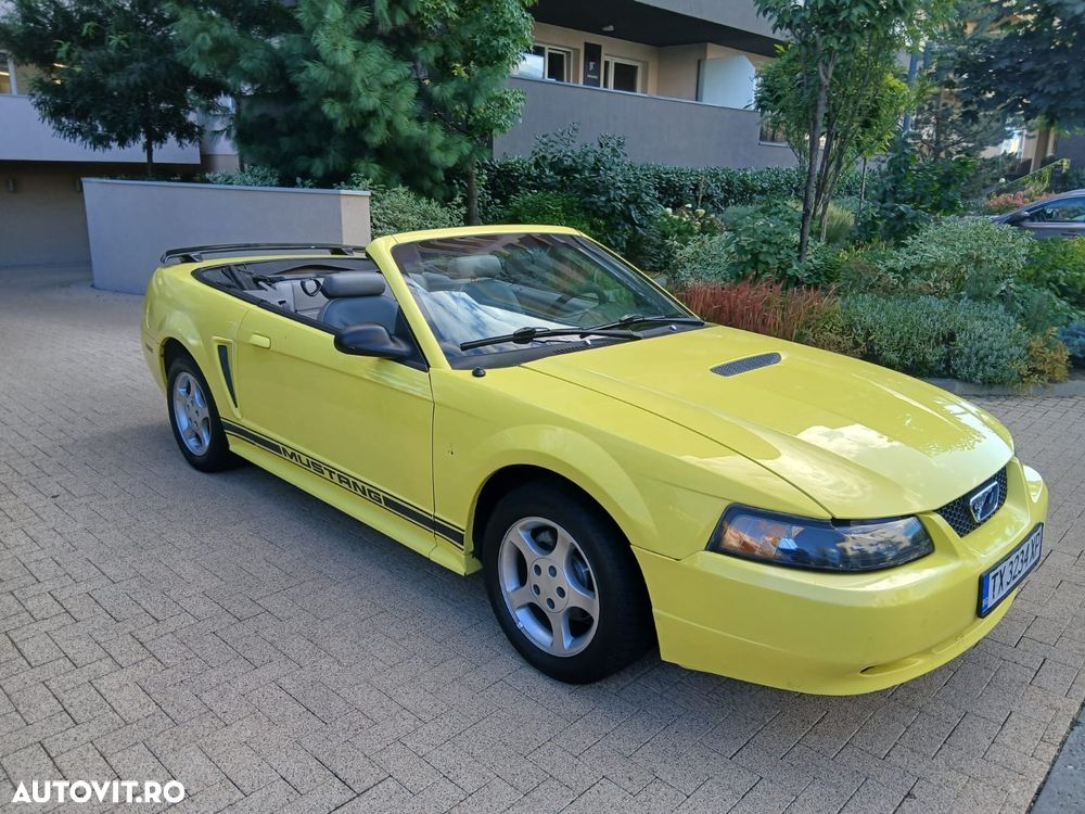 Ford Mustang - 1