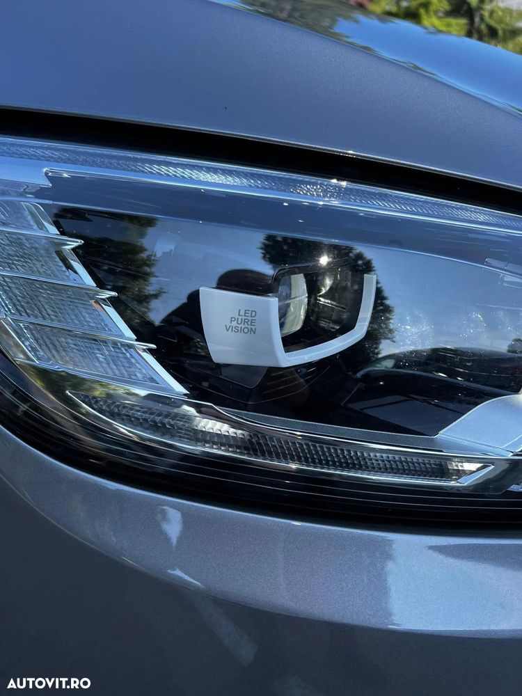 Renault Grand Scenic - 1