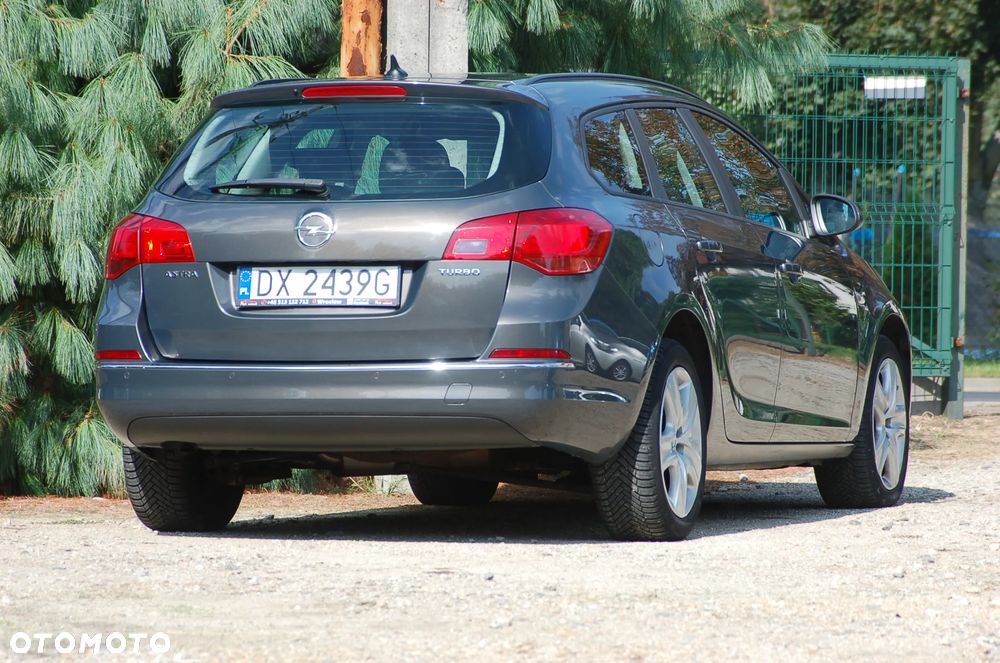 Opel Astra 1.4 Turbo Cosmo - 26