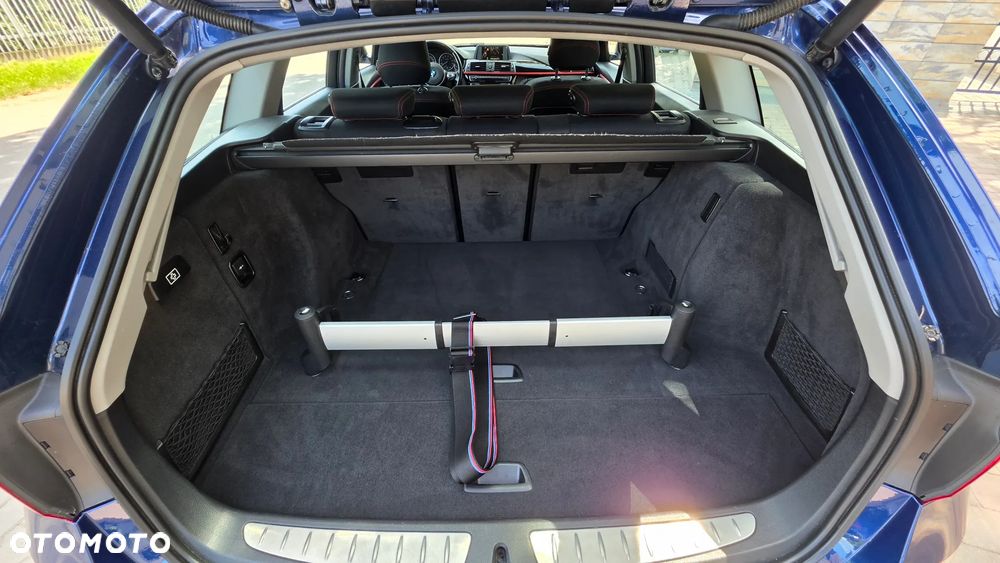 BMW Seria 3 320i xDrive Sport Line Shadow sport - 26