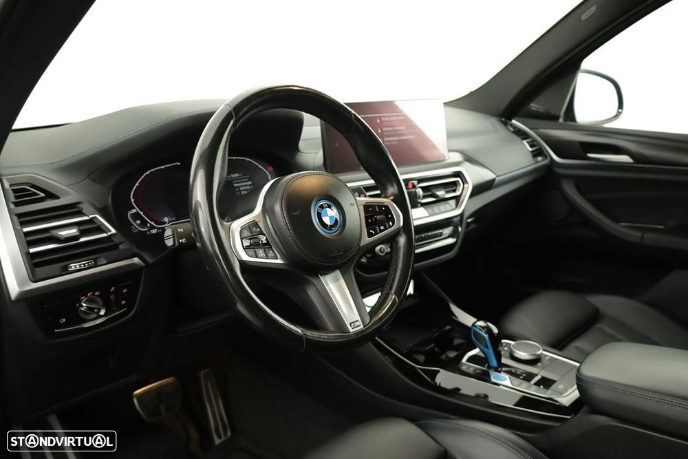 BMW iX3 M Sport Impressive - 8