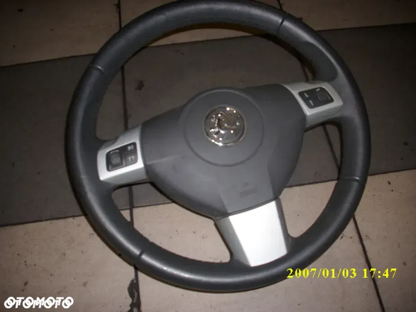 OPEL ASTRA H ZAFIRA B KIEROWNICA