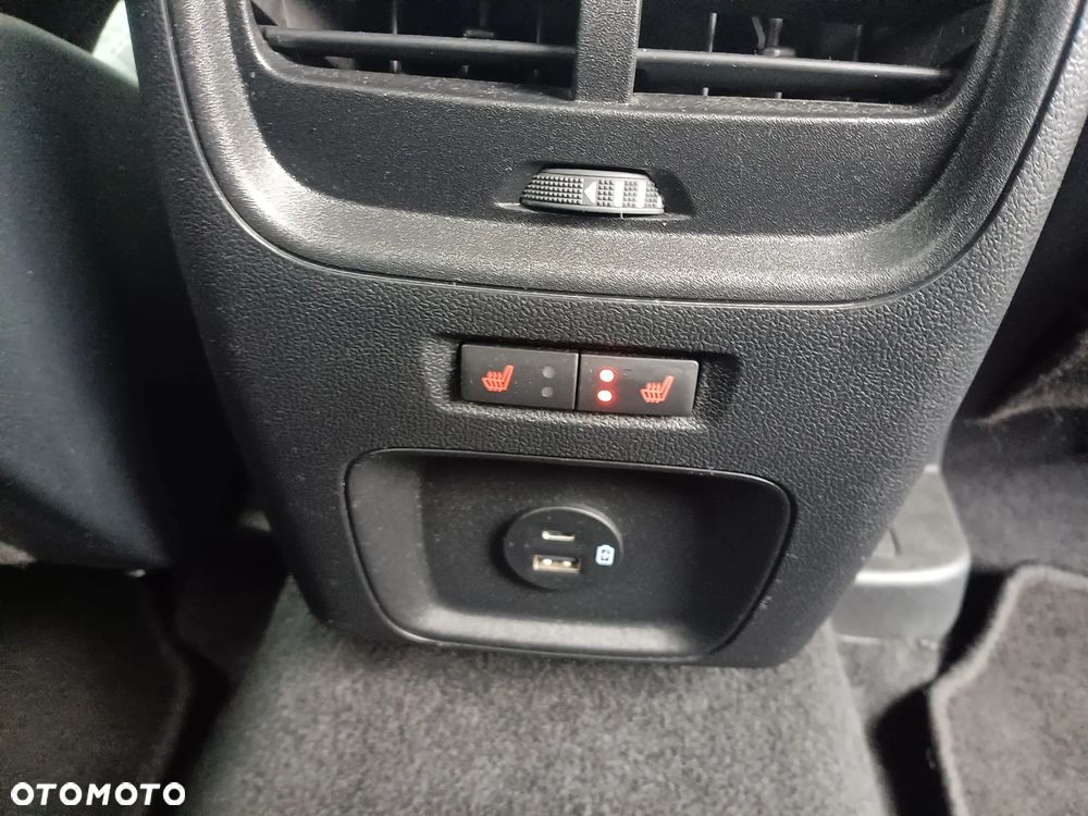 Ford Kuga 2.0 EcoBlue AWD Titanium X - 30