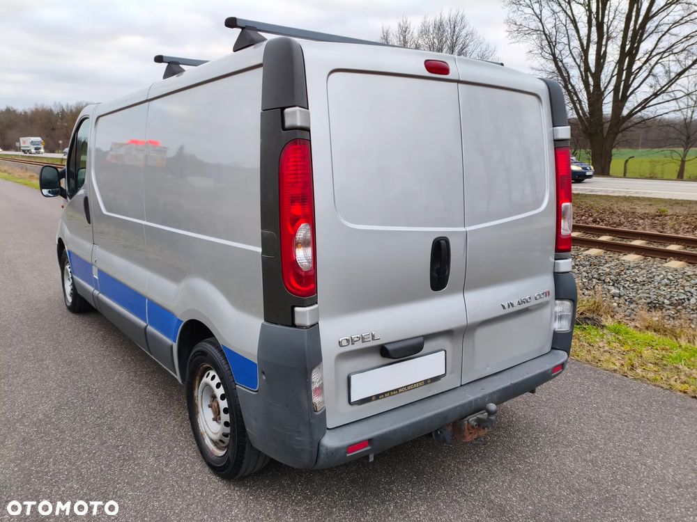 Opel Vivaro - 8