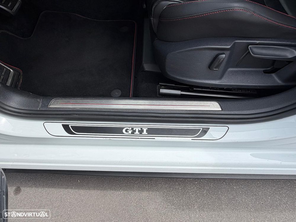 VW Golf 2.0 TSi GTi DSG Performance - 23