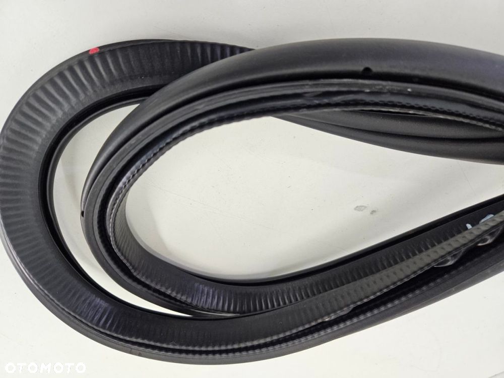 Uszczelka VW ID.3 id3 Cupra Born guma drzwi lewych tylnych wewnętrzna 10a867913 - 2