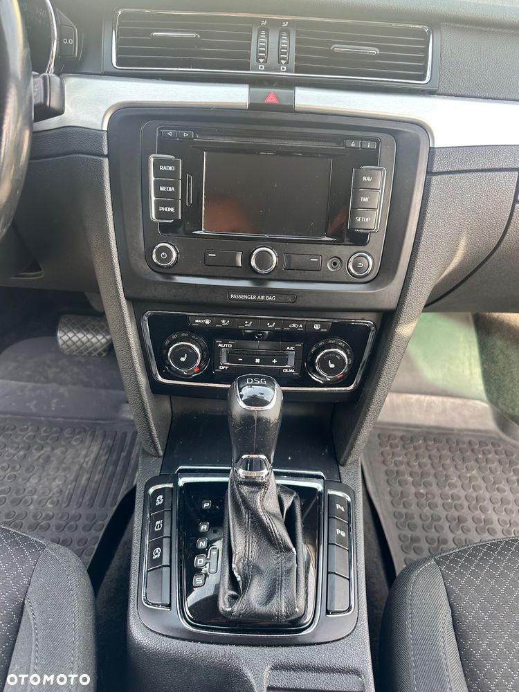 Skoda Superb 2.0 TDI Comfort DSG - 13