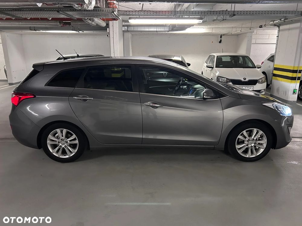 Hyundai i30 blue Kombi 1.6 GDi Style - 3