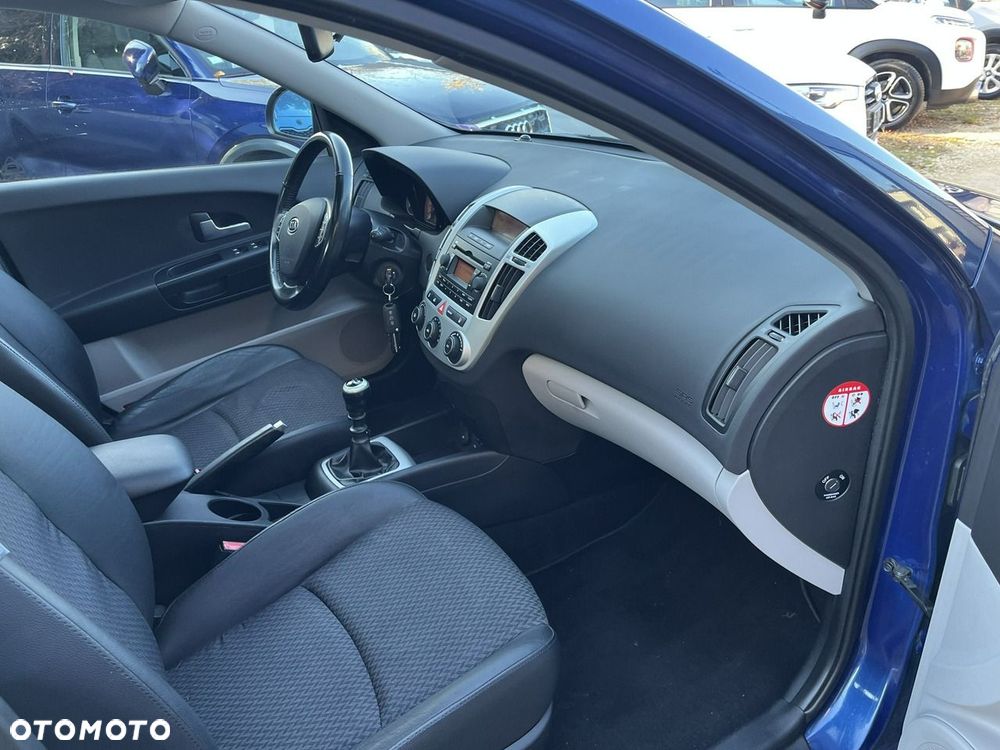 Kia Ceed - 20