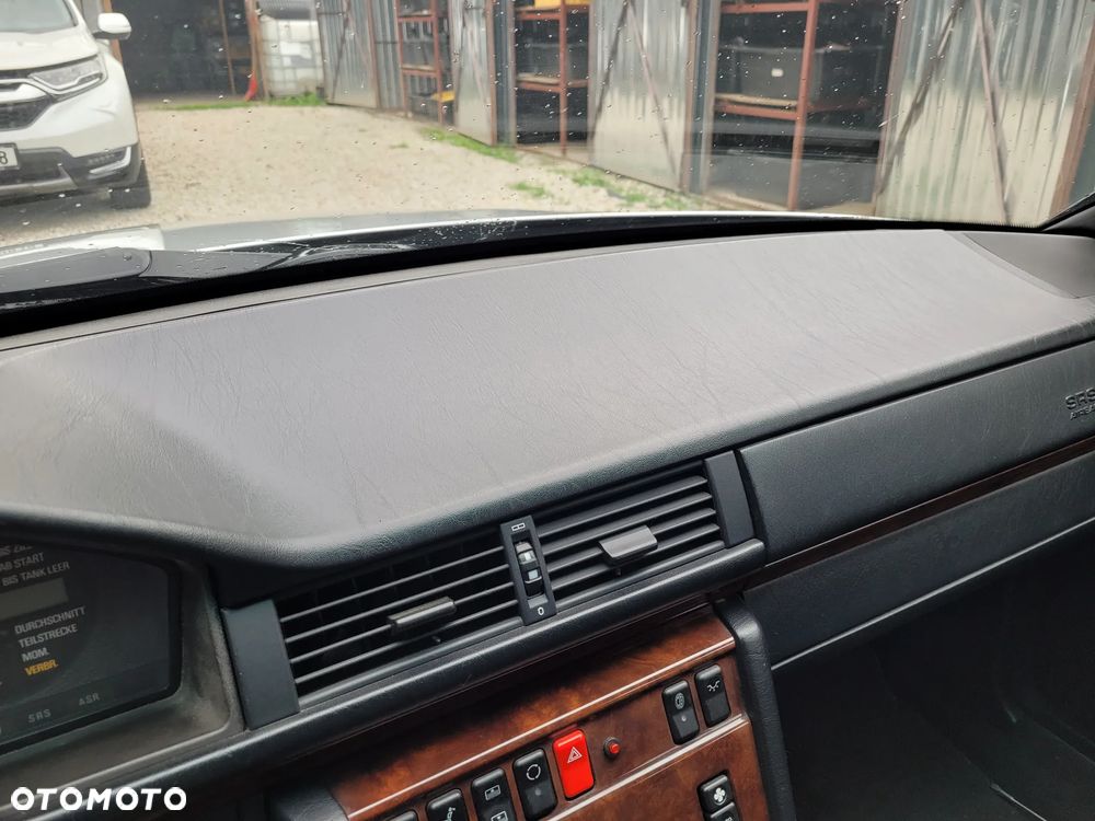 Mercedes-Benz Klasa E ver-500 - 14