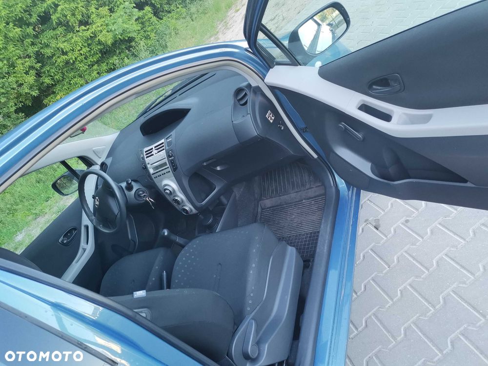 Toyota Yaris - 6
