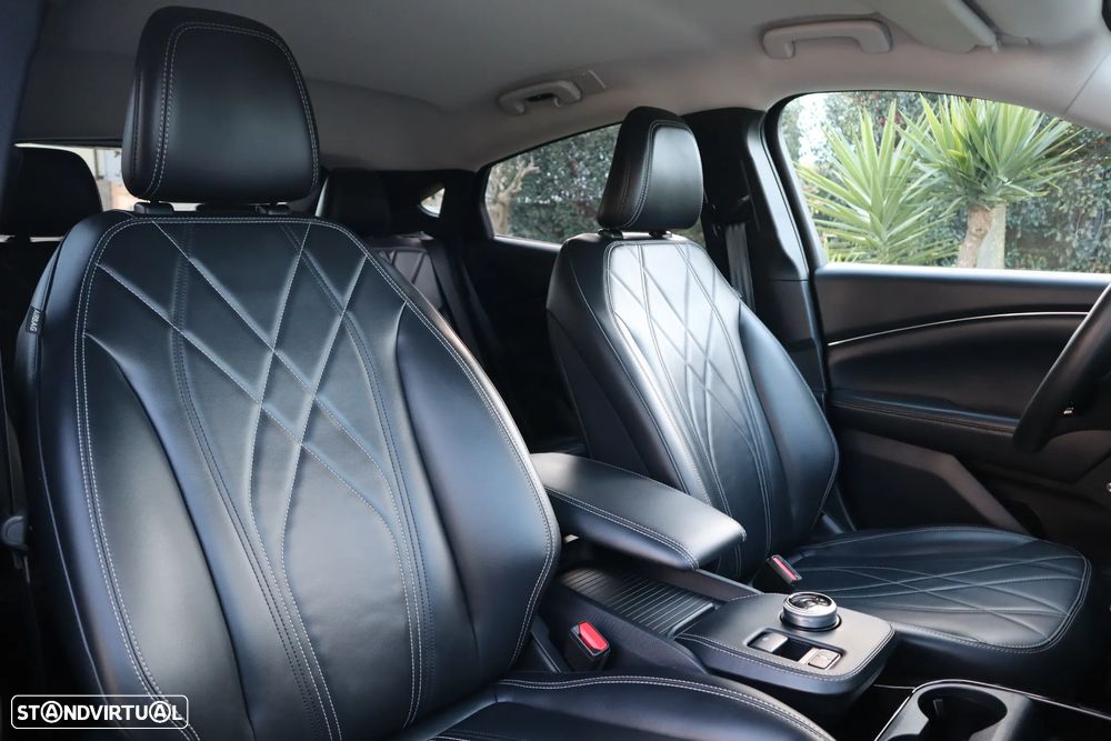 Ford Mustang Mach-E Standard - 25