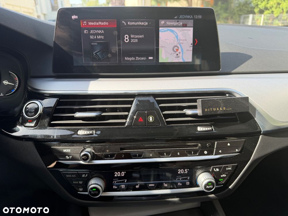 BMW Seria 5 530i xDrive - 9