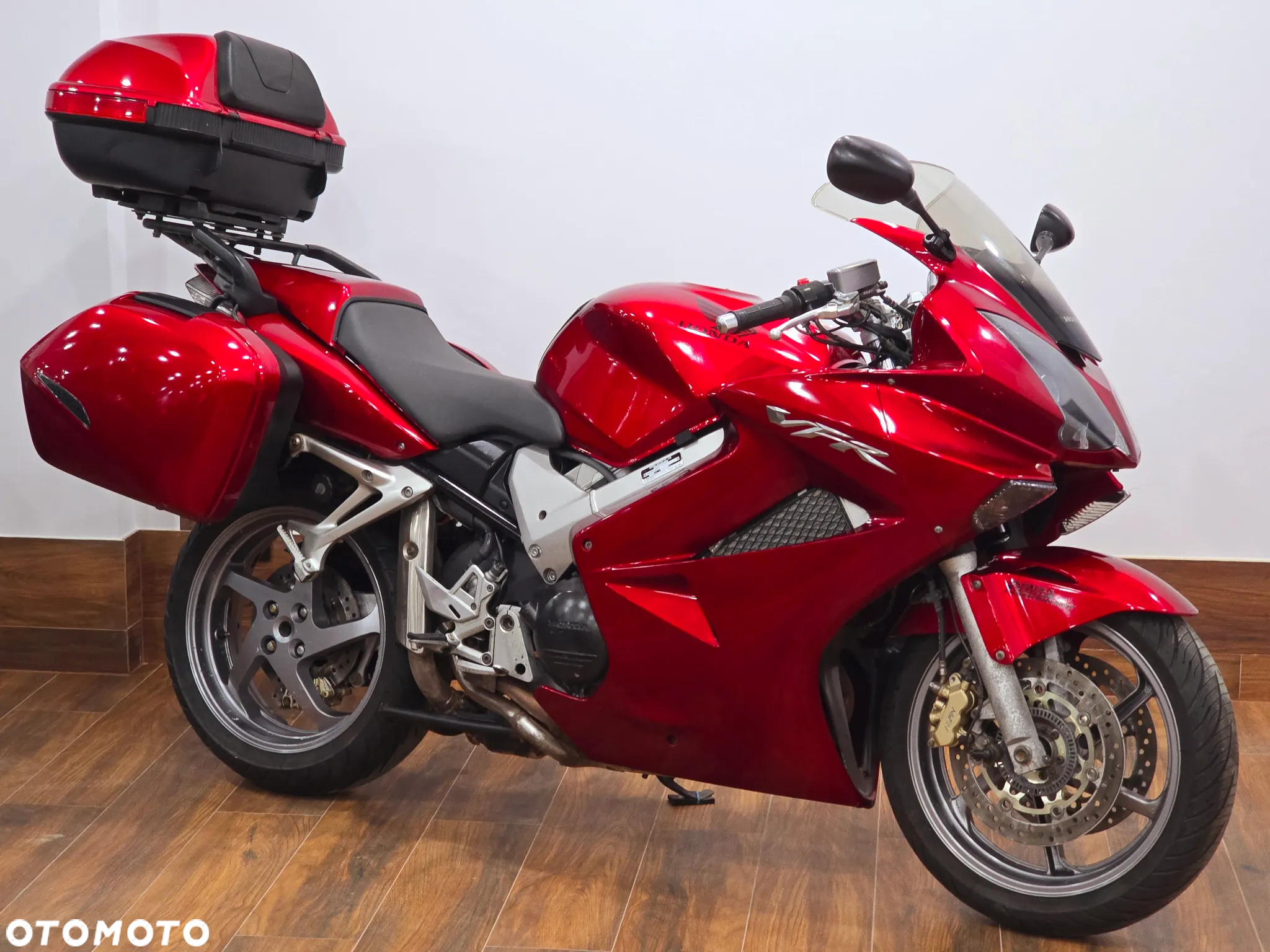 Honda VFR - 40