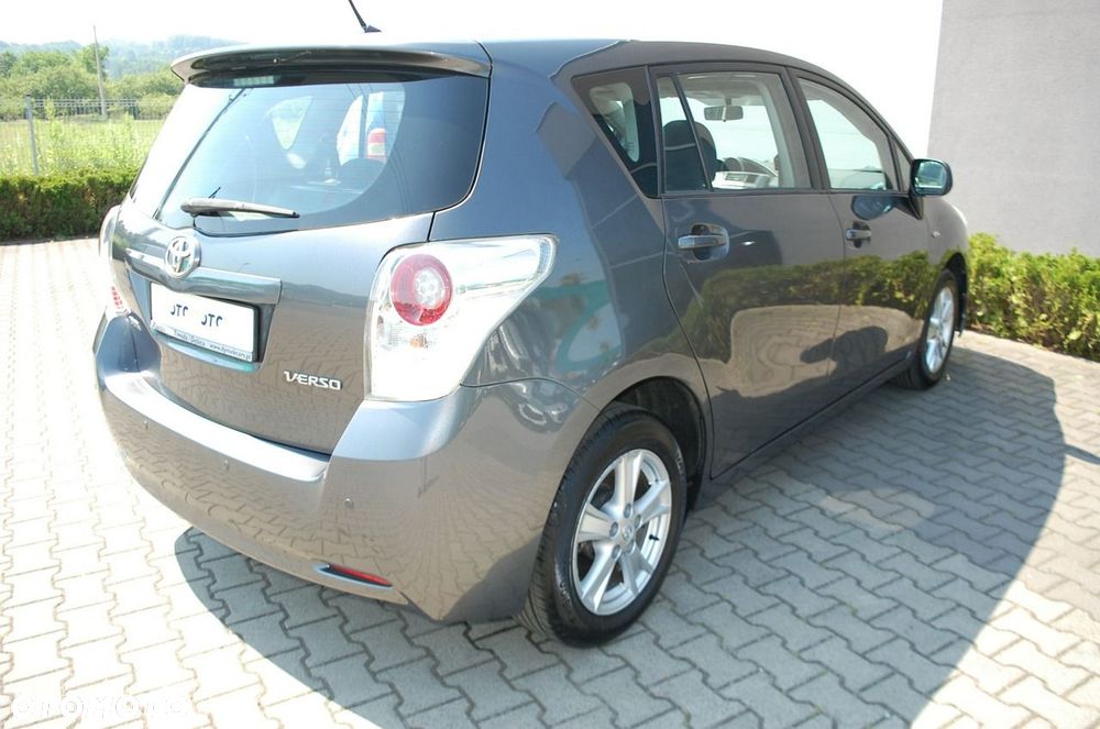 Toyota Verso - 4