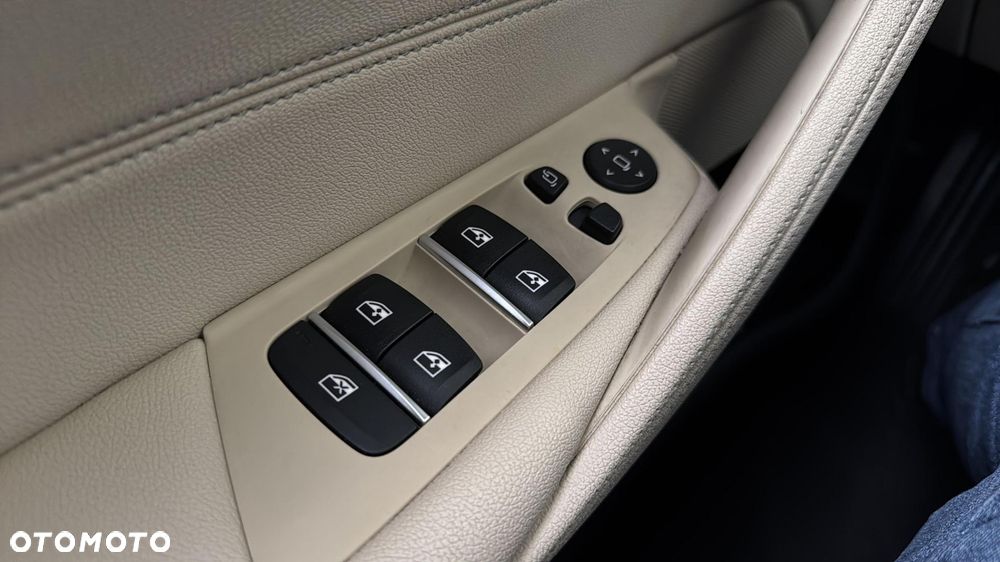 BMW Seria 5 520d xDrive MHEV - 28