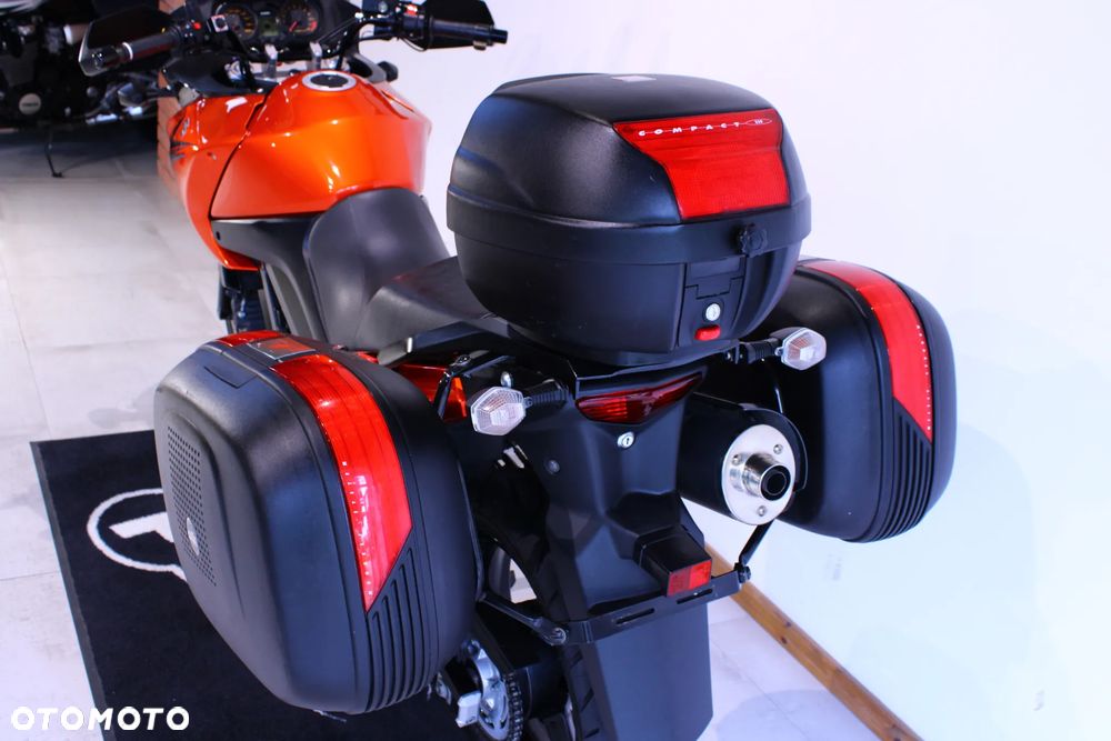 Suzuki DL - 16