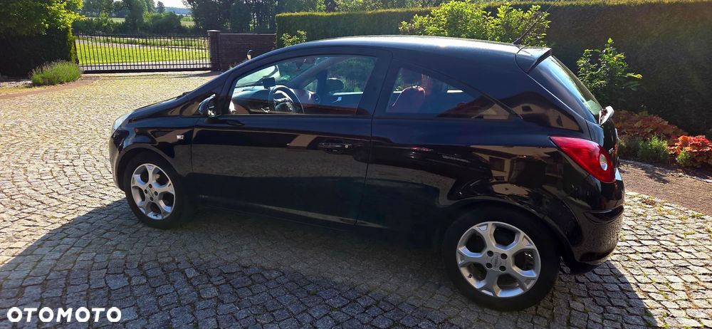 Opel Corsa 1.4 16V Cosmo - 5
