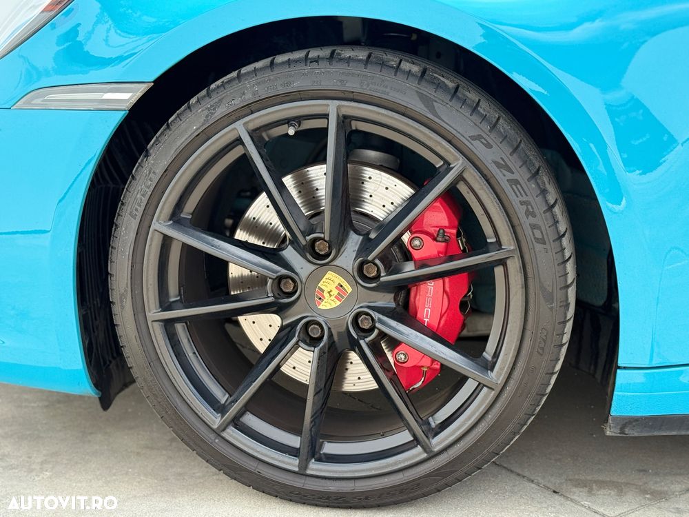 Porsche 911 Carrera 4S PDK - 30