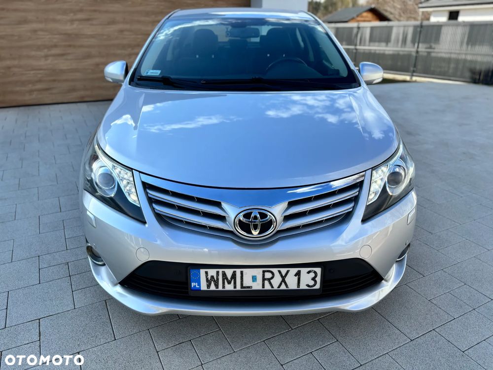 Toyota Avensis 2.2 D-4D Prestige - 8