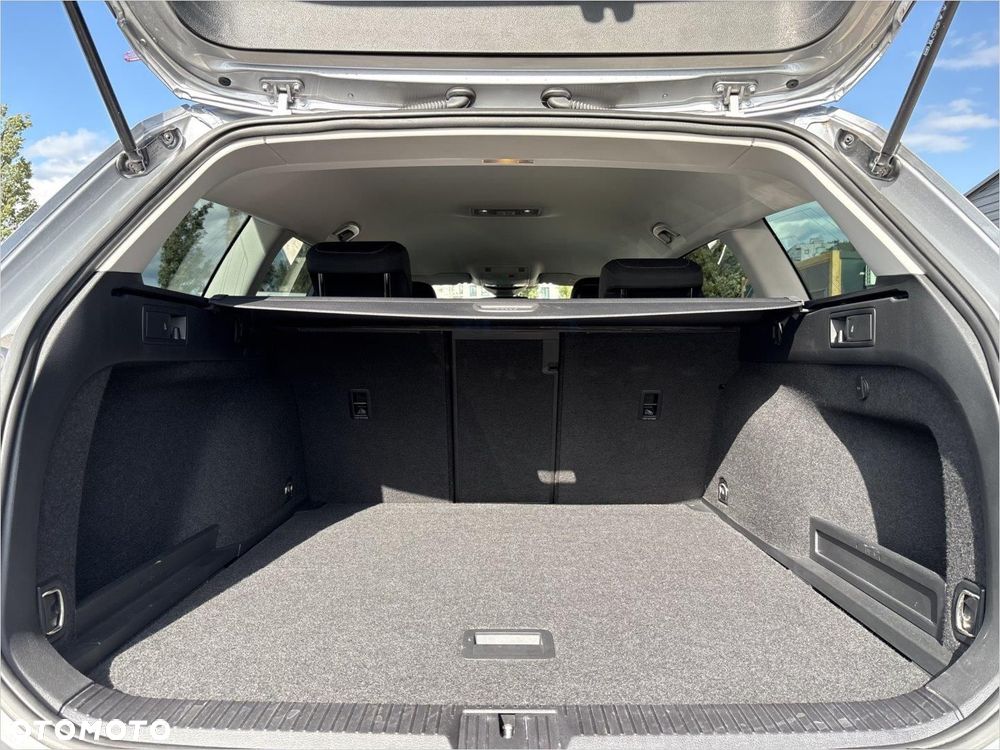 Volkswagen Passat Variant 1.5 TSI EVO Business DSG - 17