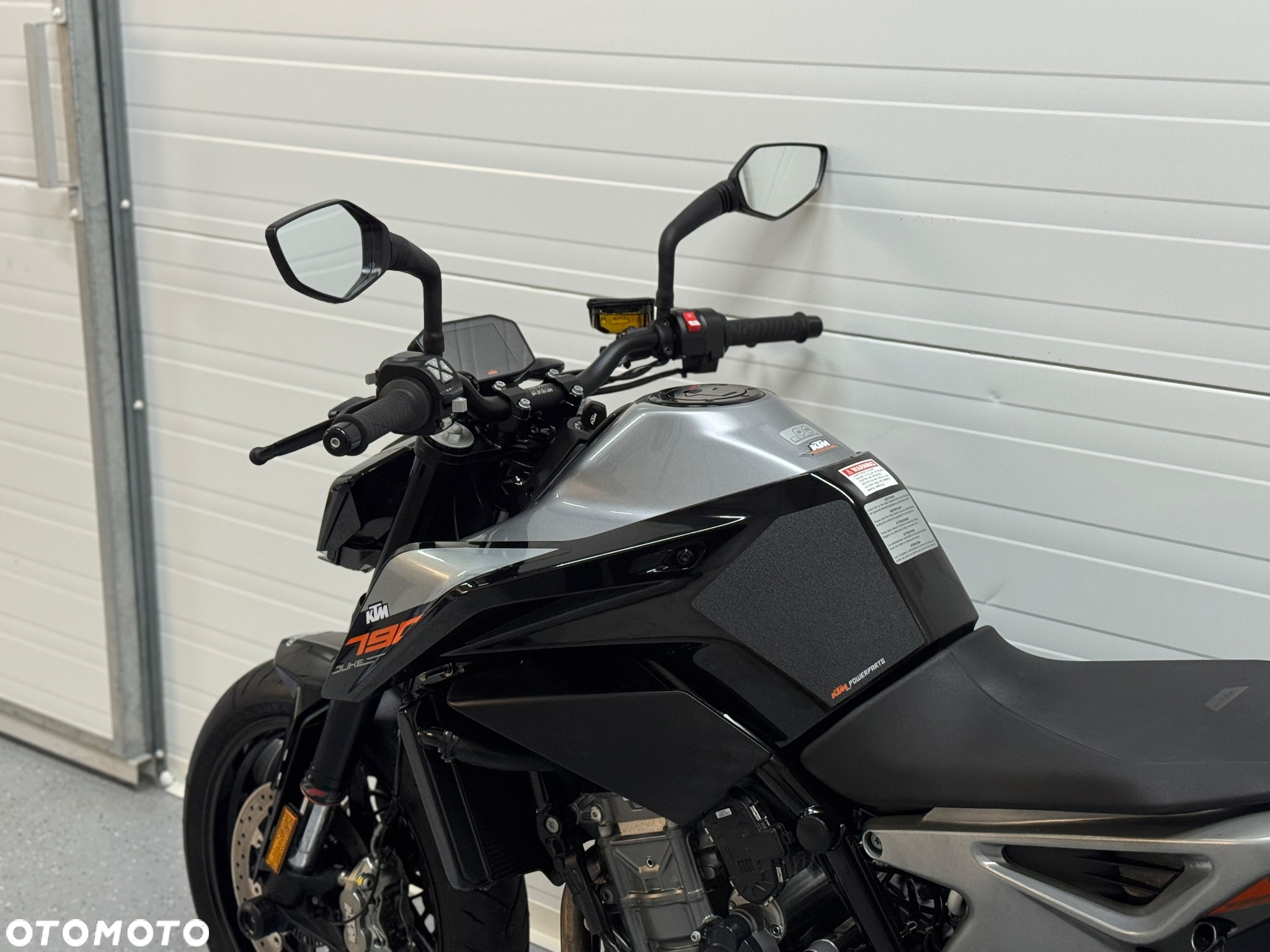 KTM Duke - 19