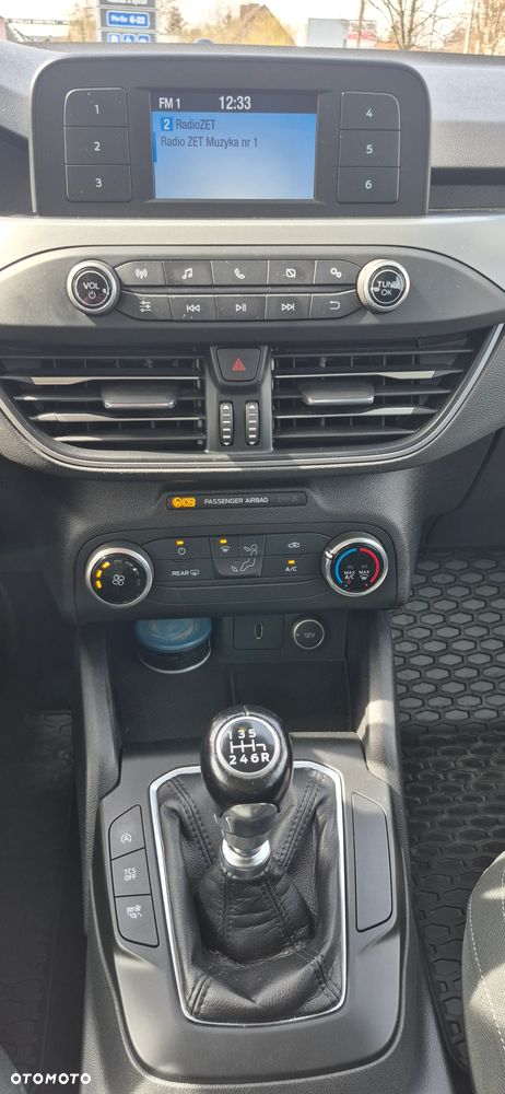 Ford Focus 1.0 EcoBoost Trend Edition - 11