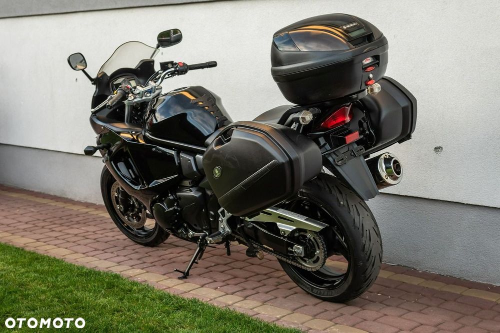 Suzuki GSX - 5