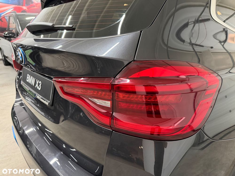 BMW iX3 80kWh Impressive - 15