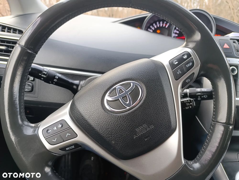Toyota Verso 1.8 Sol plus NAVI 7os - 25