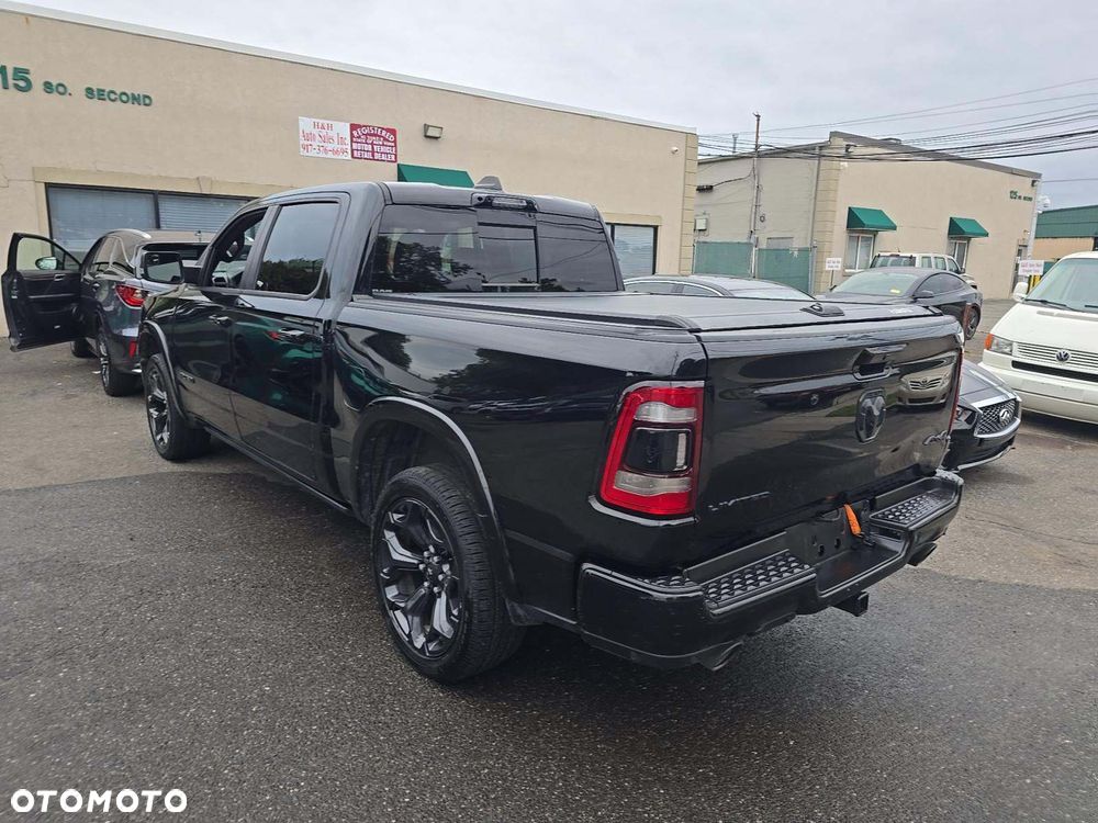 RAM 1500 Crew Cab Laramie - 3