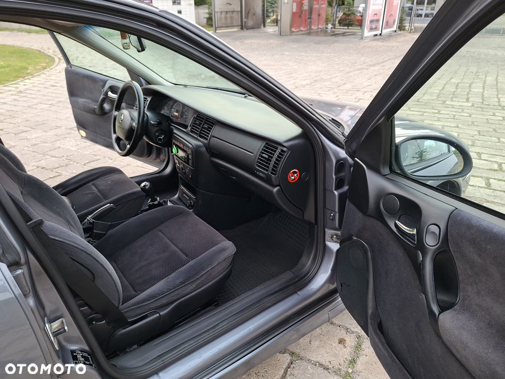 Opel Vectra - 6
