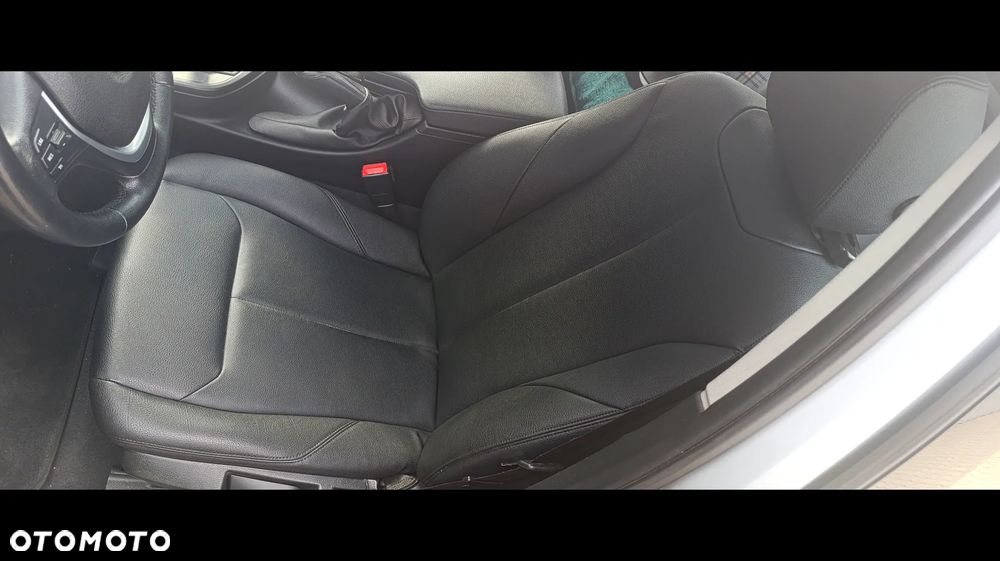 BMW Seria 3 316d Luxury Line - 11