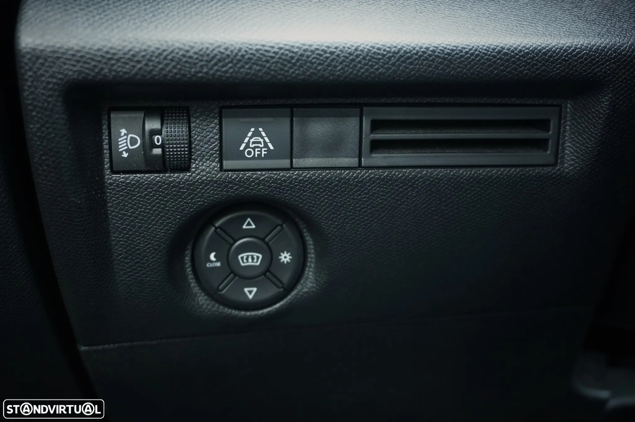 Citroën C4 PureTech 130 Stop&Start SHINE - 26