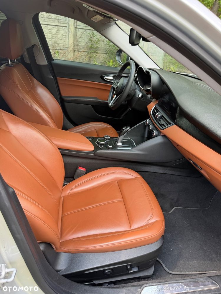 Alfa Romeo Giulia 2.0 Turbo Veloce Q4 - 7