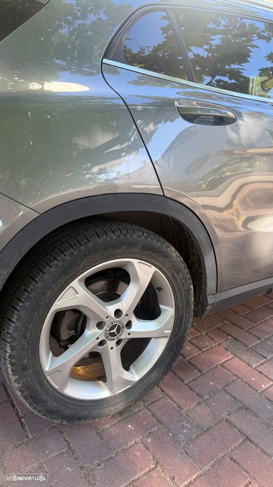 Mercedes-Benz GLA 200 d Aut. - 10