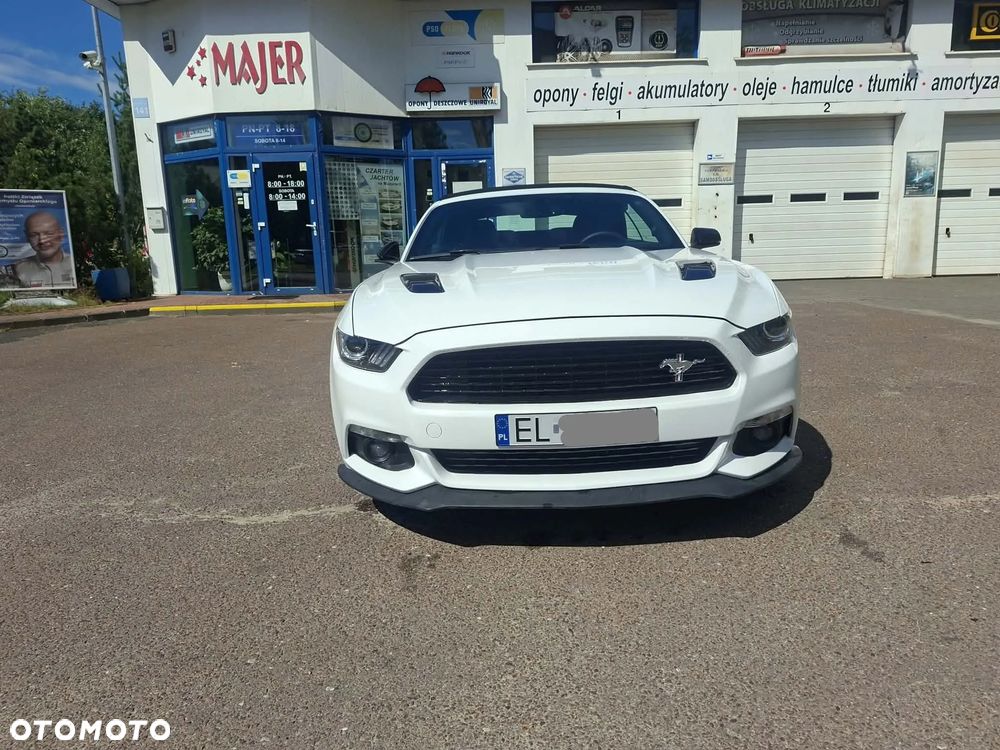 Ford Mustang - 1