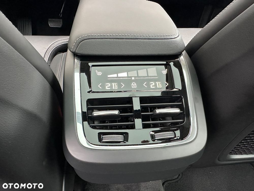 Volvo XC 60 B4 D AWD Geartronic RDesign - 28