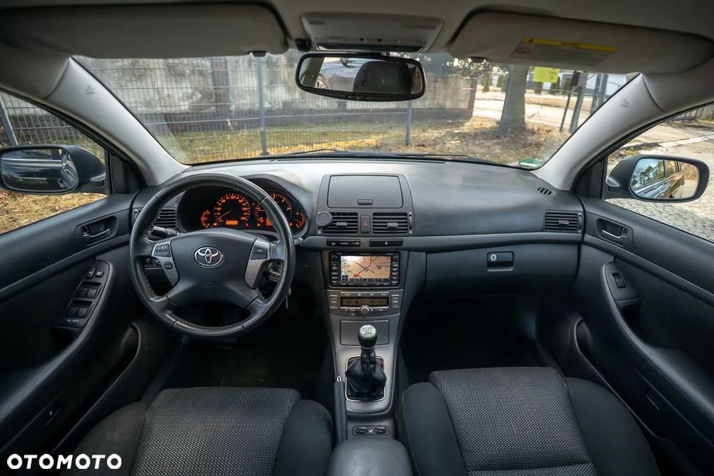 Toyota Avensis 2.2 D-4D Prestige - 31