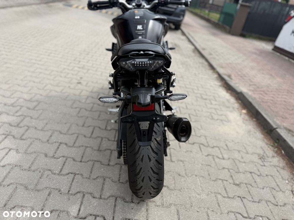 Yamaha MT - 19