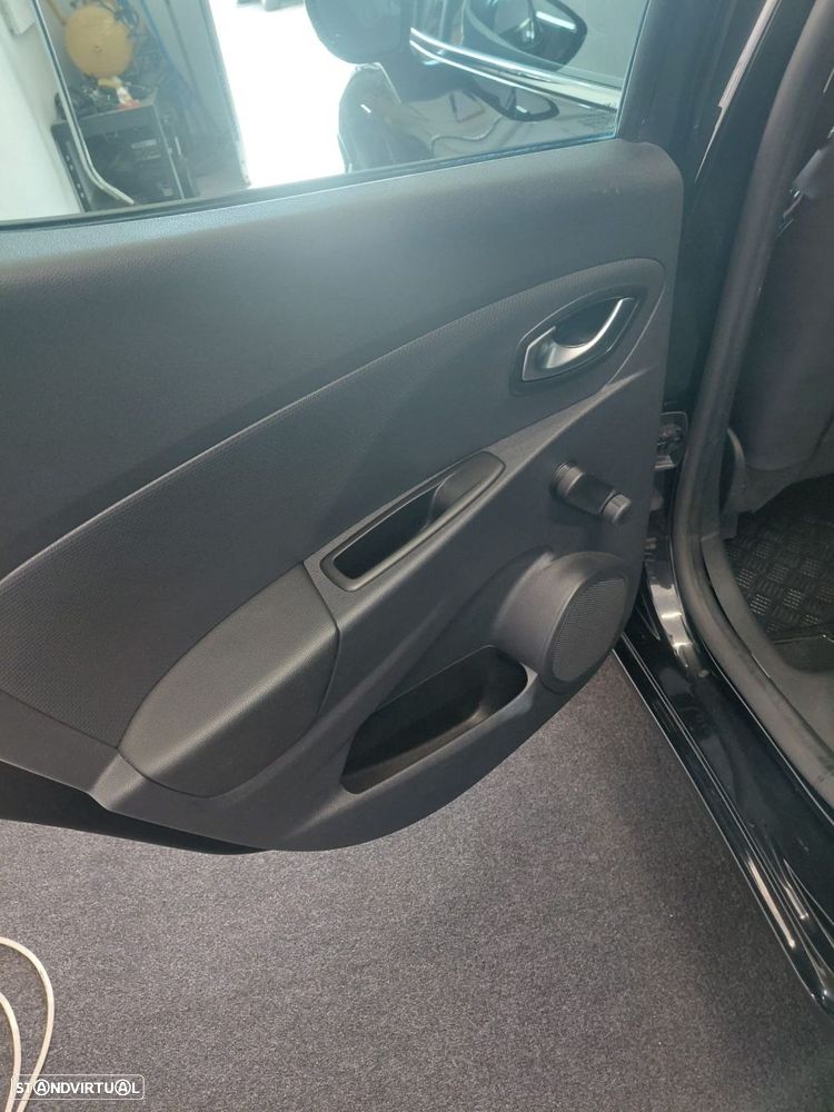 Renault Clio 0.9 TCe Limited - 26