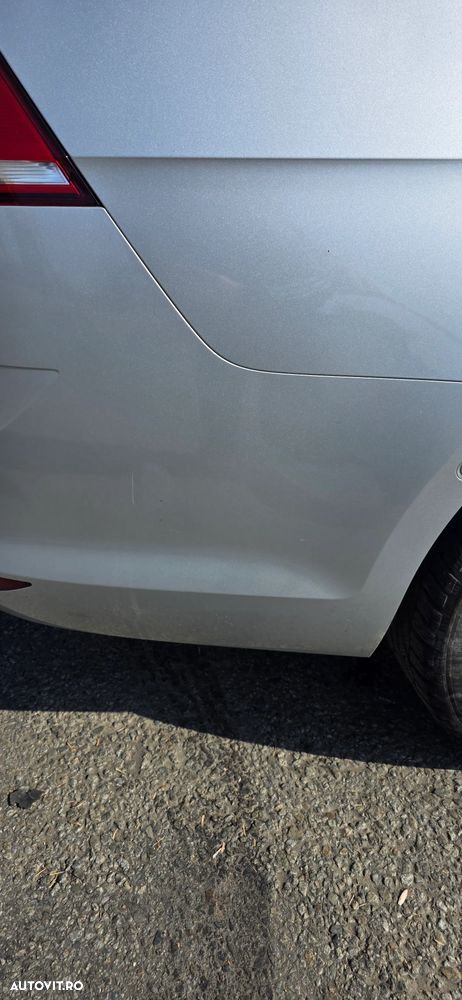 Volkswagen Golf 1.6 TDI BlueMotion Technology Lounge - 21