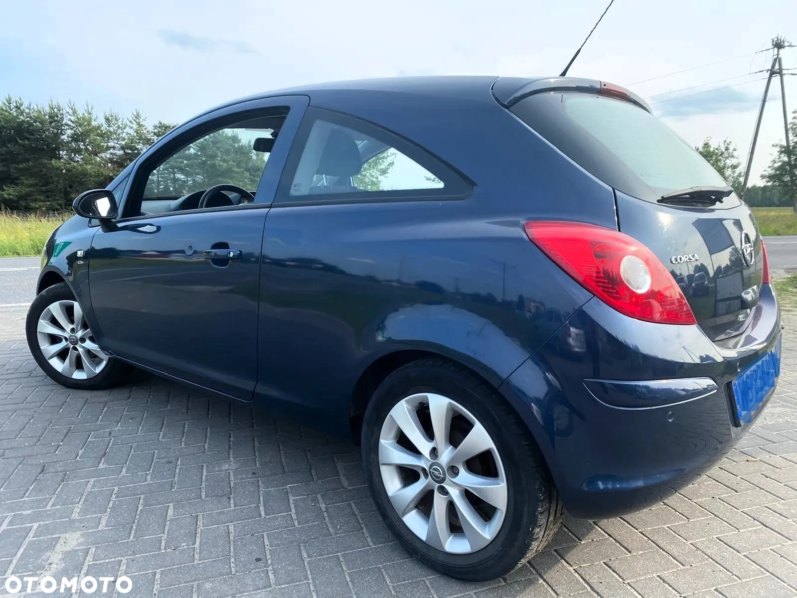 Opel Corsa 1.2 16V Edition / Active - 4