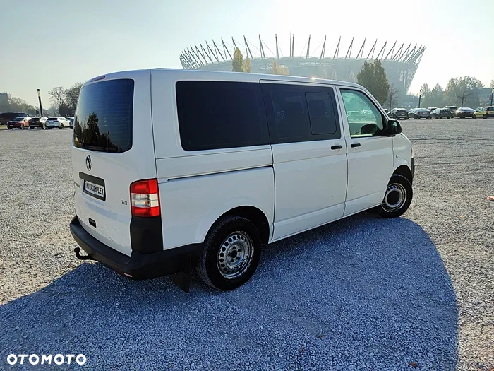 Volkswagen Caravelle - 13