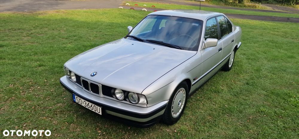 BMW Seria 5 520i - 36