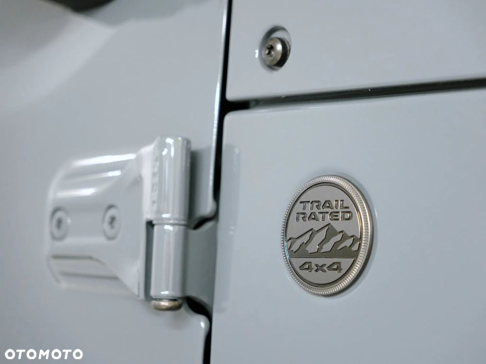 Jeep Wrangler - 16