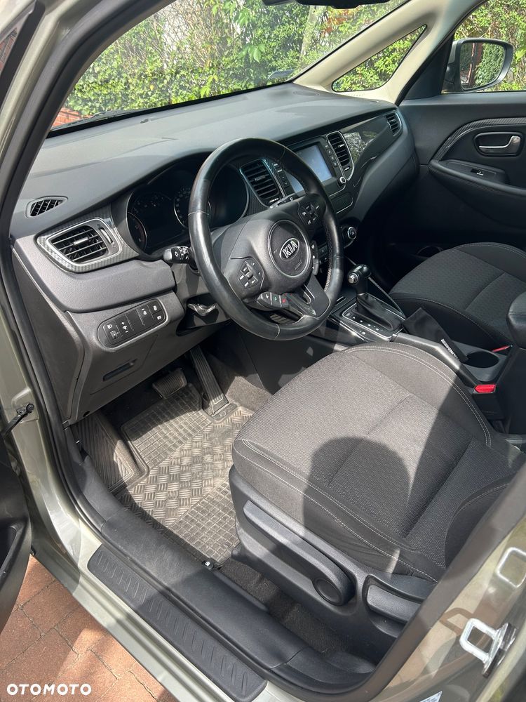 Kia Carens 1.7 CRDi L 7DCT - 11